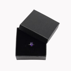 Messing Ring versilbert mit Amethyst Schmuckstein in schwarzer Geschenkbox