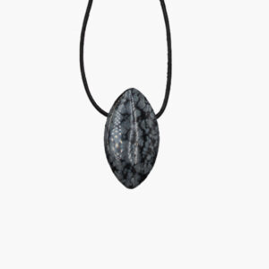 Schneeflockenobsidian Navette Anhänger mit Lederband