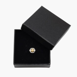 Messing Ring versilbert mit Turmalin gelb Schmuckstein und Zirkonia Steinchen in einer schwarzen Geschenkbox
