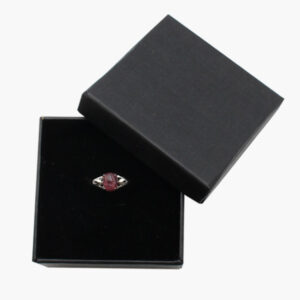 Ring aus Messing versilbert mit Turmalin rosa Schmuckstein in schwarzer Geschenkbox