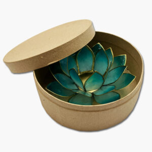 Lotusblume Teelichthalter blue schattiert in Geschenkbox