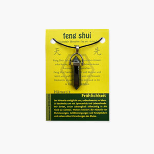 Feng Shui Hämatit Anhänger auf kleiner Karte
