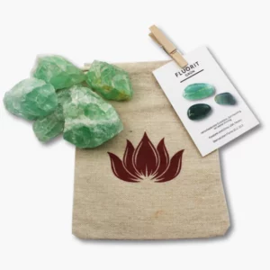 Fluorit Dekosteine im Leinenbeutel mit Lotusblume